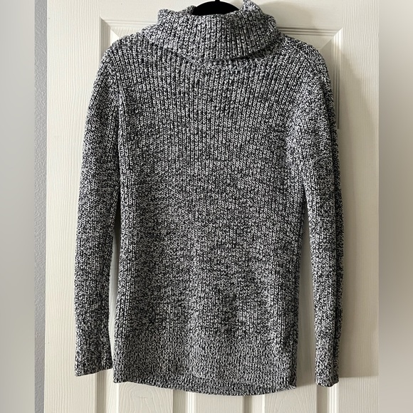Abercrombie & Fitch Sweaters - Abercrombie & Fitch sweater